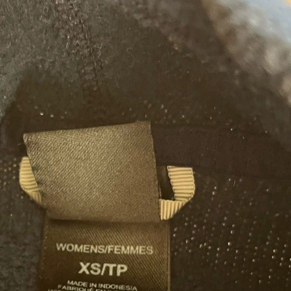 North face jacket - Picture 3 of 3